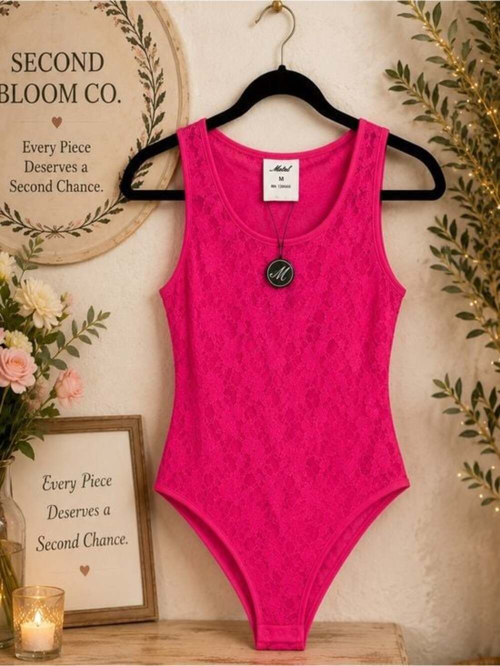 NWT Motel Rocks Pink Floral Lace Bodysuit Women’s Medium